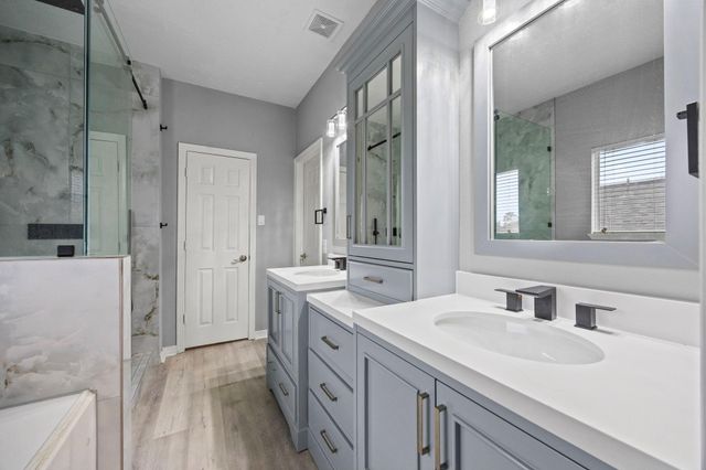 4500 Upland Circle Drive, Conroe, TX 77303