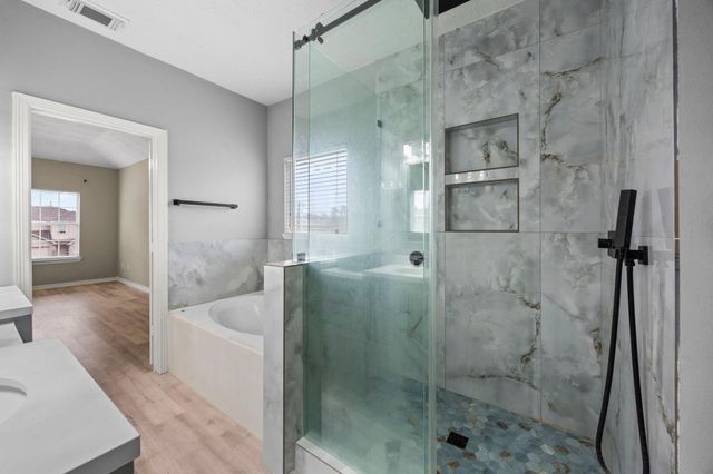 4500 Upland Circle Drive, Conroe, TX 77303