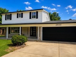 29310 Prestwick Street, Southfield, MI 48076