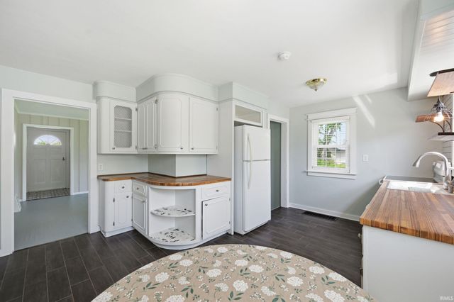 1107 W Bethel Avenue, Muncie, IN 47303