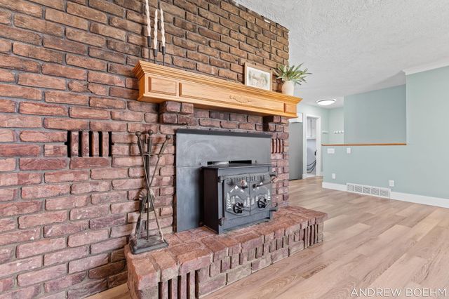 8732 Fairview Lane, Zeeland, MI 49464