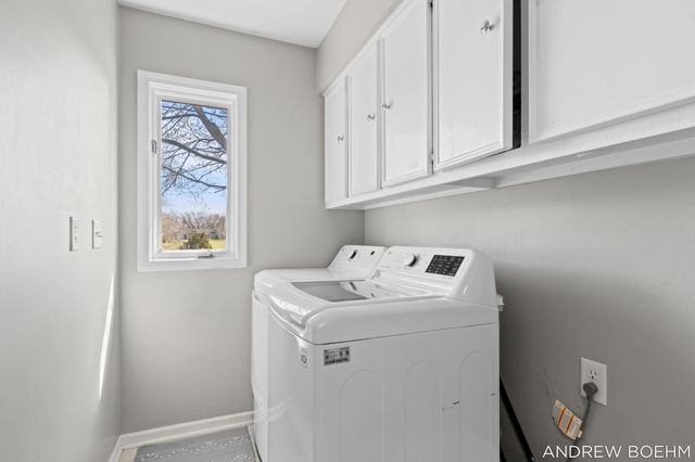 8732 Fairview Lane, Zeeland, MI 49464