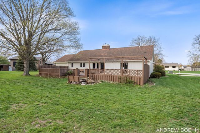 8732 Fairview Lane, Zeeland, MI 49464
