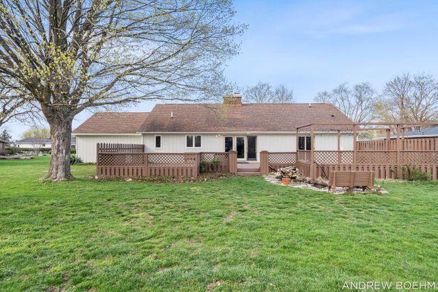 8732 Fairview Lane, Zeeland, MI 49464