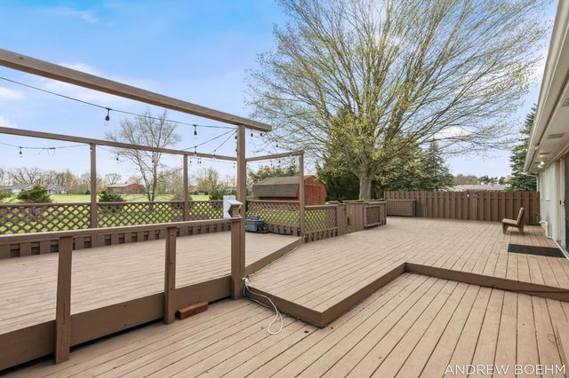 8732 Fairview Lane, Zeeland, MI 49464