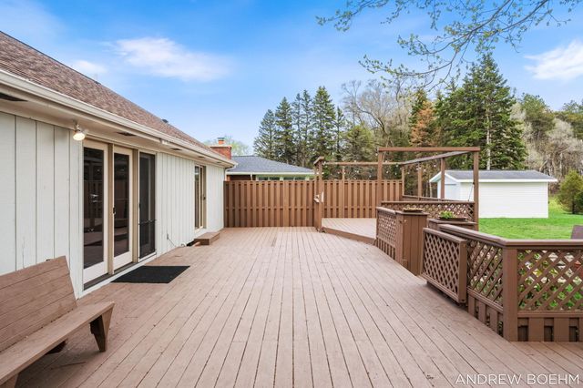 8732 Fairview Lane, Zeeland, MI 49464