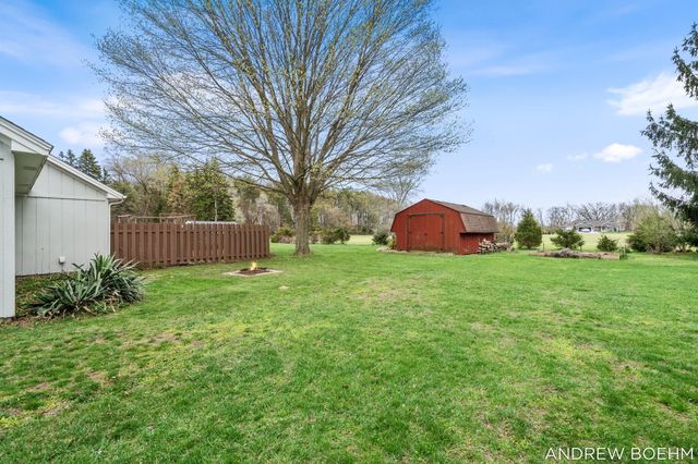 8732 Fairview Lane, Zeeland, MI 49464