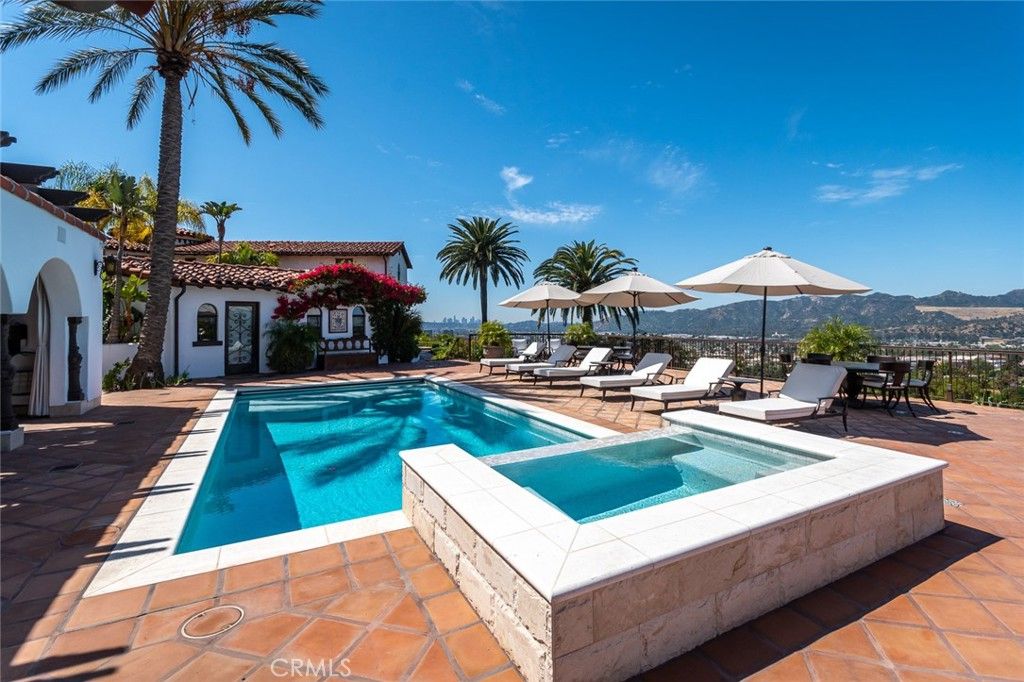 Image 63 of property listing at 330 Kempton Road, Glendale, CA 91202