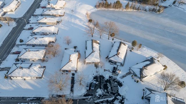 27 Bahamia Drive, Toms River, NJ 08757