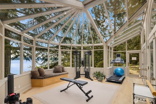 3038 E Laurelhurst Drive NE, Seattle, WA 98105