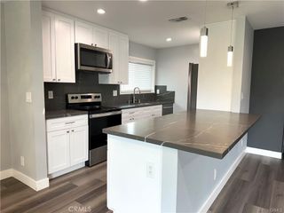4704 Park Granada 196, Calabasas, CA 91302