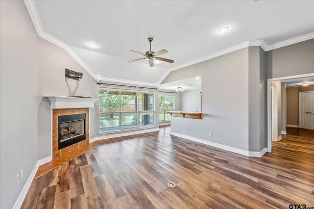 401 Amanda Court, Whitehouse, TX 75791