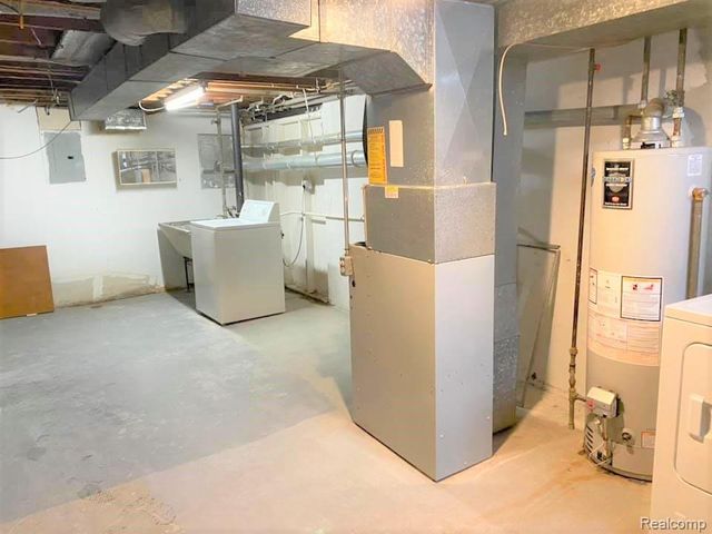 25 Highland Ave Unit 2, Clawson, MI 48017
