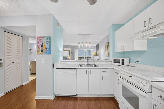 7805 Trent Drive 408, Tamarac, FL 33321