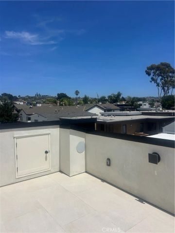 612 Begonia Avenue, Corona Del Mar, CA 92625