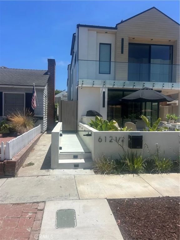 612 Begonia Avenue, Corona Del Mar, CA 92625
