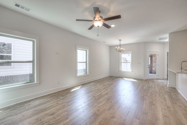 623 Swanston Lane, Gallatin, TN 37066