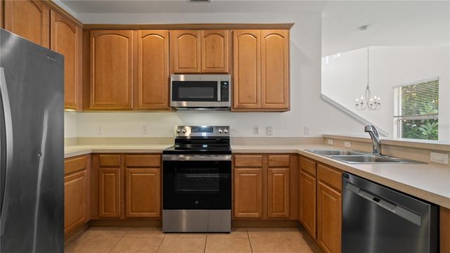 1614 CROYDON STREET, Orlando, FL 32828