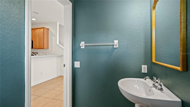 1614 CROYDON STREET, Orlando, FL 32828