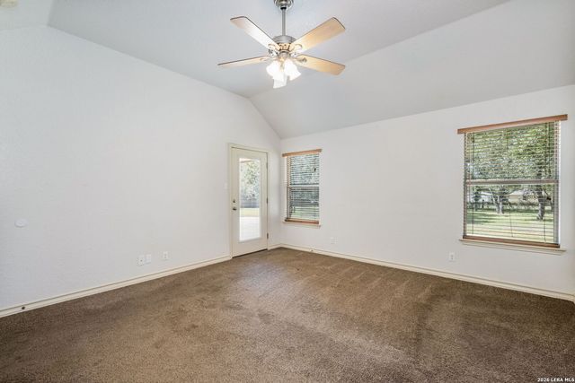 112 LEGACY TRCE, La Vernia, TX 78121
