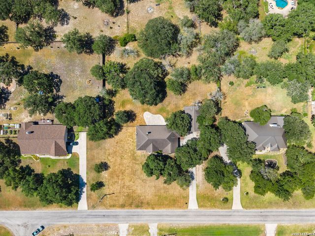 112 LEGACY TRCE, La Vernia, TX 78121