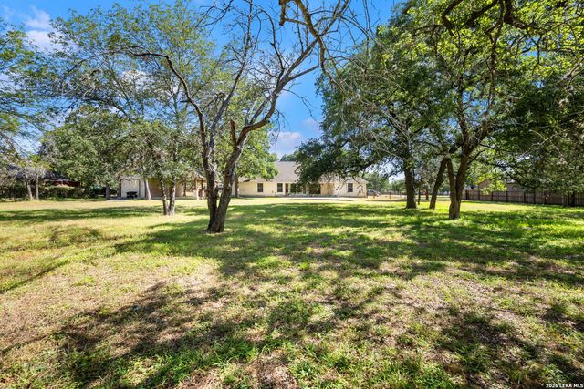 112 LEGACY TRCE, La Vernia, TX 78121