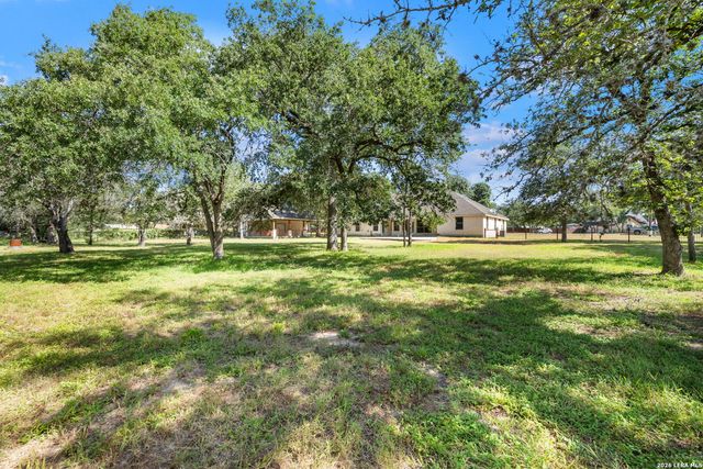 112 LEGACY TRCE, La Vernia, TX 78121