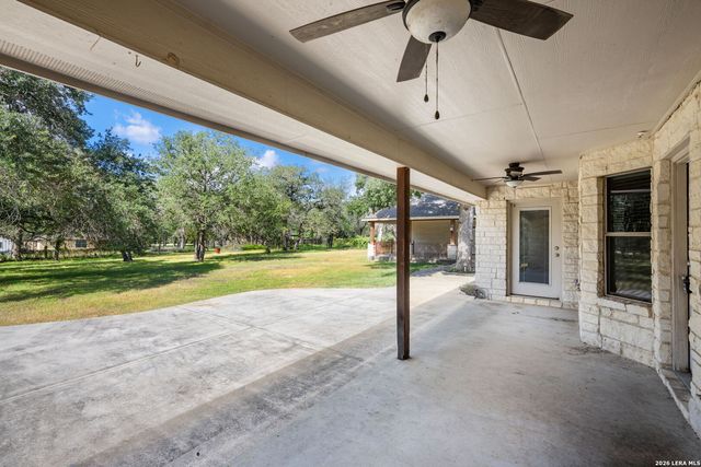 112 LEGACY TRCE, La Vernia, TX 78121