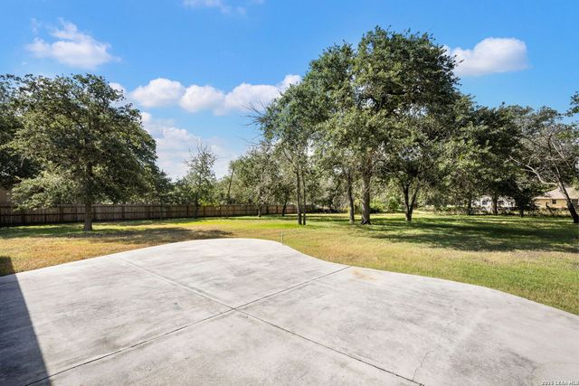 112 LEGACY TRCE, La Vernia, TX 78121