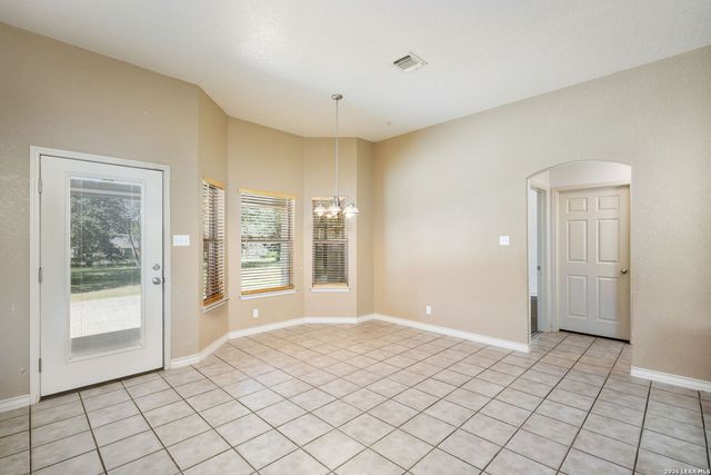 112 LEGACY TRCE, La Vernia, TX 78121