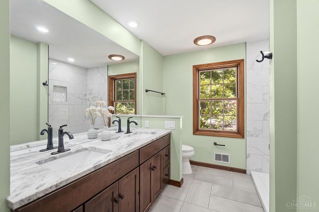 2043 Greenpine Drive, Springfield Twp., OH 45231