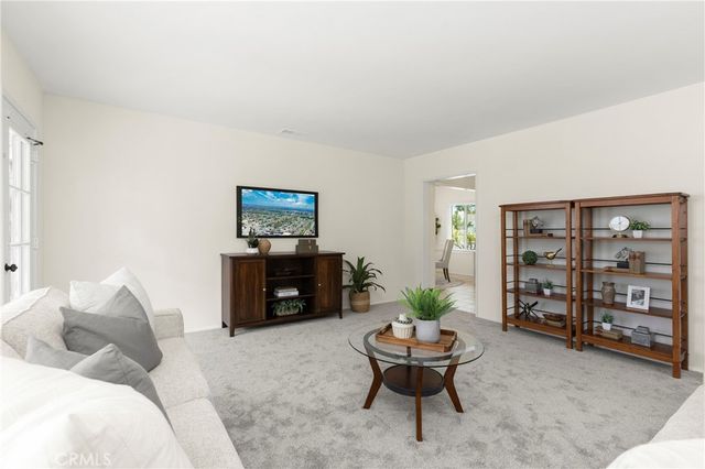 2842 Silva Street, Lakewood, CA 90712