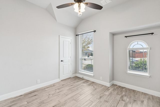 1808 Isabella Court, Glenn Heights, TX 75154