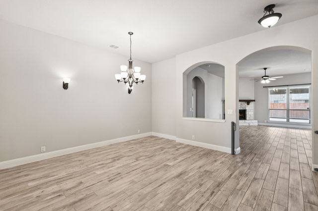 1808 Isabella Court, Glenn Heights, TX 75154