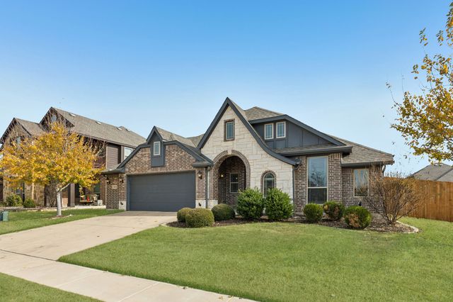 1808 Isabella Court, Glenn Heights, TX 75154