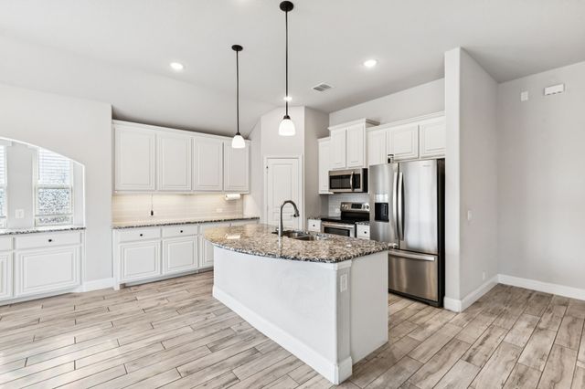 1808 Isabella Court, Glenn Heights, TX 75154