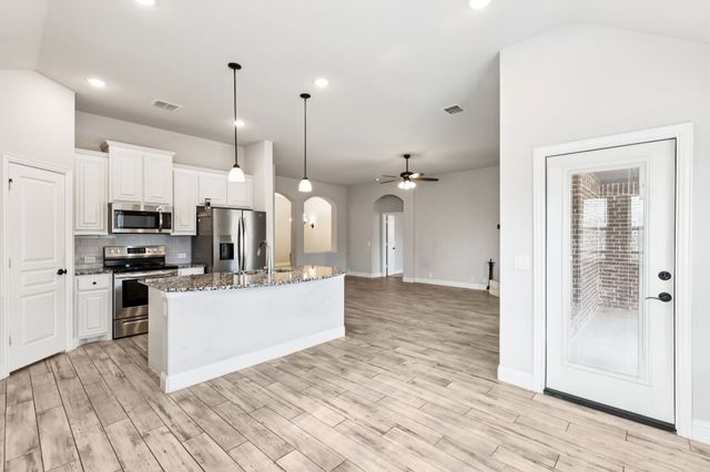 1808 Isabella Court, Glenn Heights, TX 75154