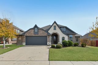 1808 Isabella Court, Glenn Heights, TX 75154