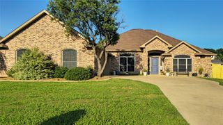 504 Greenwood Lane, Krum, TX 76249
