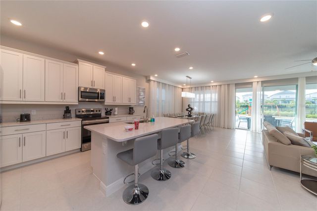 256 AUBURN AVENUE, Kissimmee, FL 34747