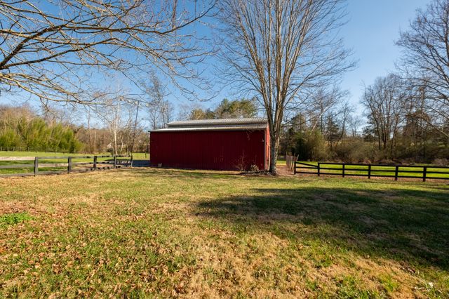 267 Belmont Rd, Manchester, TN 37355