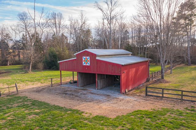 267 Belmont Rd, Manchester, TN 37355