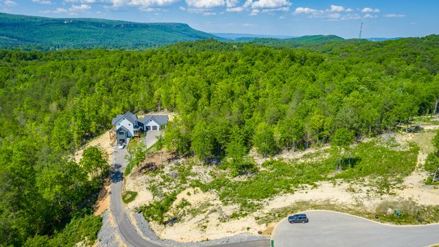 312 Cascade Drive, Rossville, GA 30741