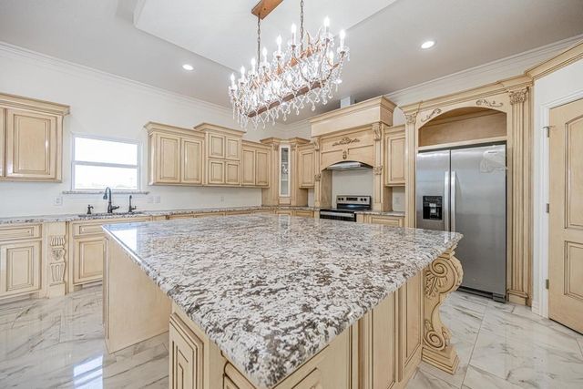 519 E County Rd 138, Midland, TX 79706