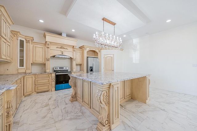 519 E County Rd 138, Midland, TX 79706