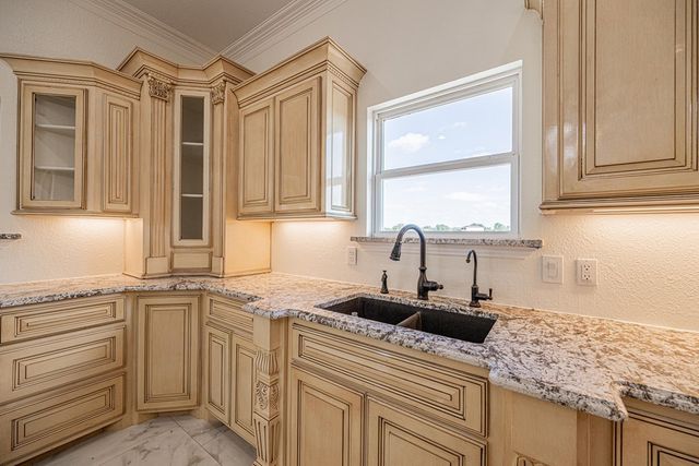 519 E County Rd 138, Midland, TX 79706