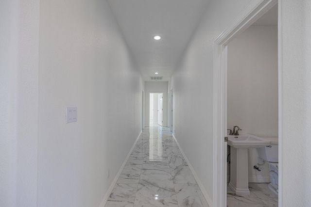 519 E County Rd 138, Midland, TX 79706