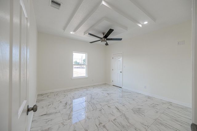 519 E County Rd 138, Midland, TX 79706