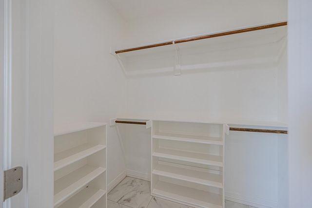 519 E County Rd 138, Midland, TX 79706