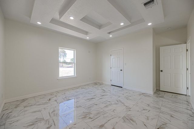 519 E County Rd 138, Midland, TX 79706